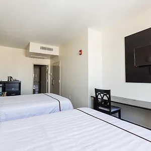 Astoria Laguardia Hotel New York