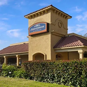 Hotel Howard Johnson By Wyndham Downtown